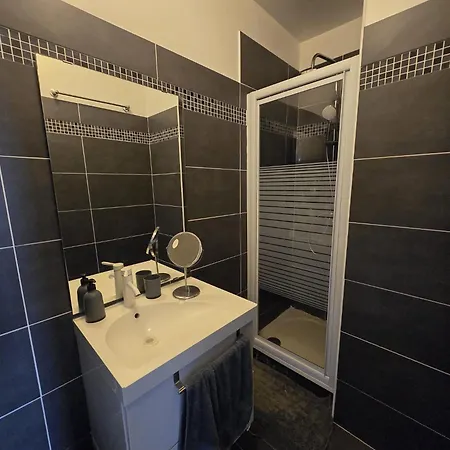 Cosy 1-bedroom - 17 Apartment