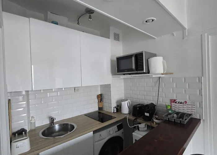 Apartment Cosy 1-bedroom - 17 Paris